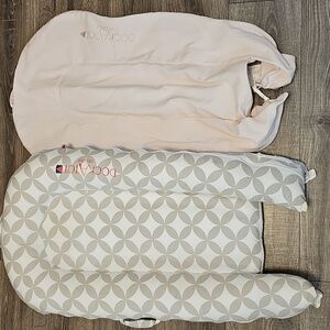 DockATot Deluxe White/Gray W Extra Pink Cover